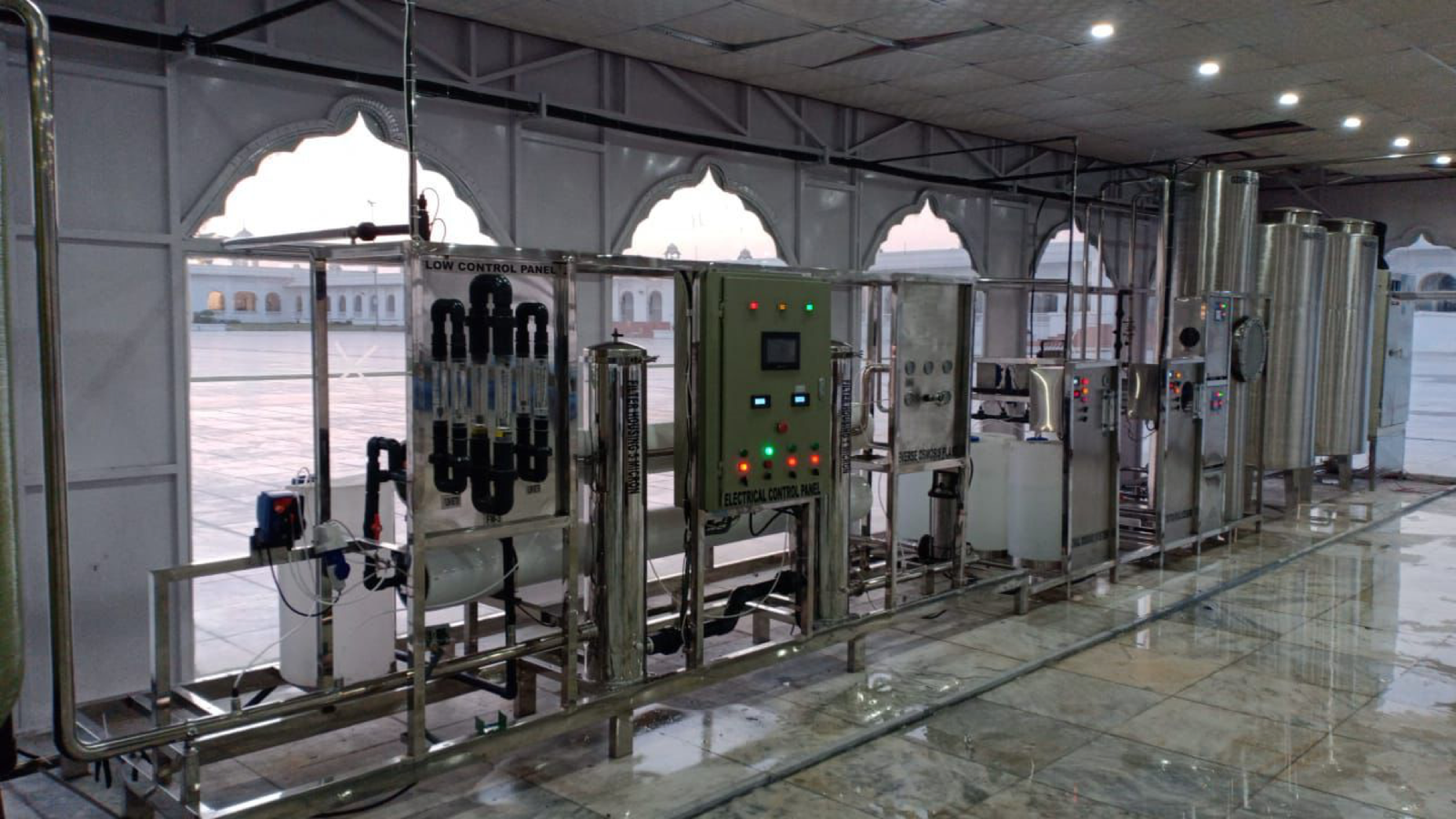 Full reverse osmosis and filtration plant line